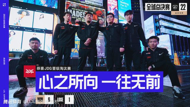 若她被自己吓到，自己该如何解释？若她问自己缘由，自己又该如何解释？心理素质一向极好的叶辰，在这一刻竟也迟疑犹豫起来。